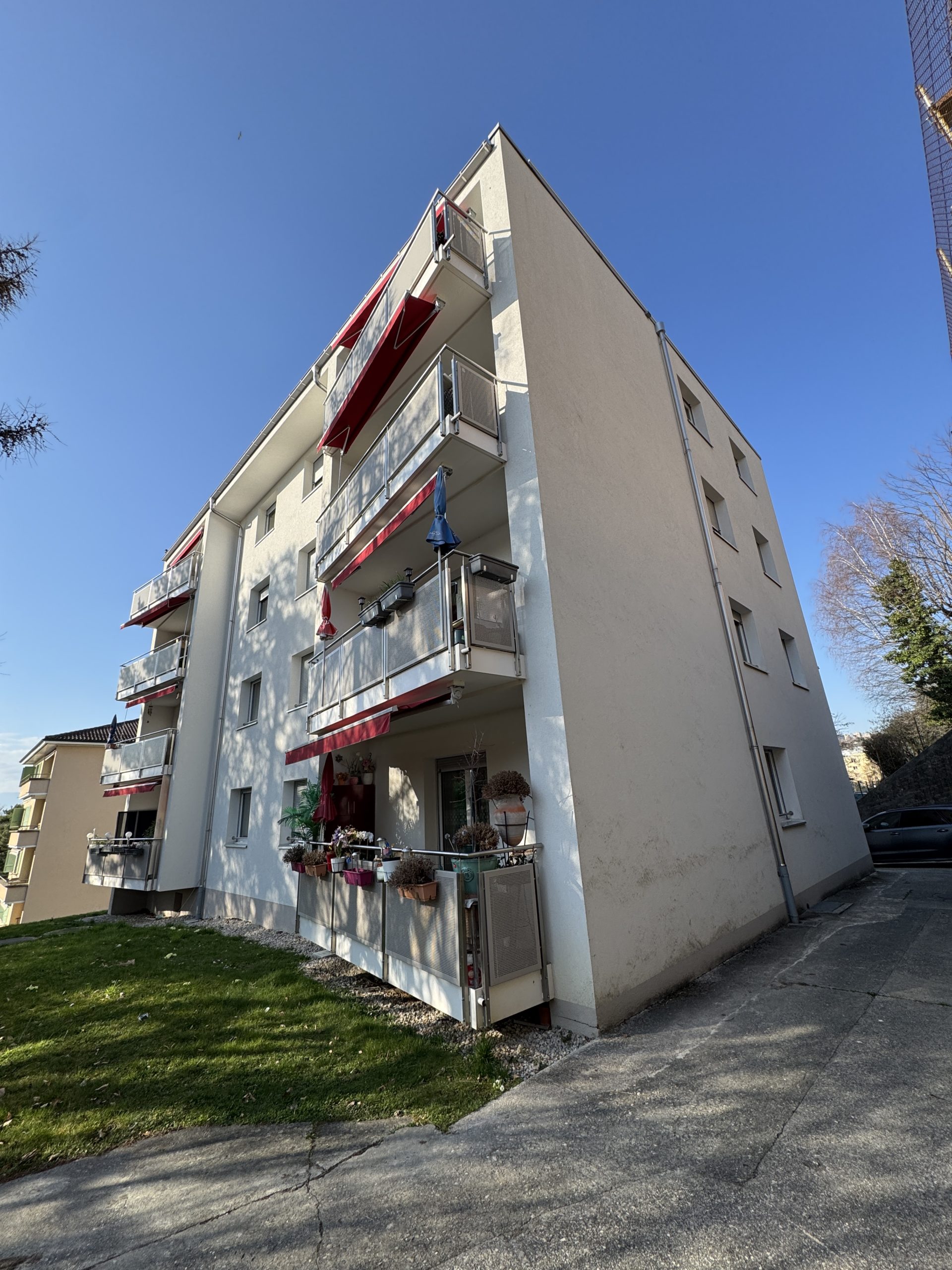 IMG_0969 Logement à Montelly 71 à Lausanne, rénovations et description de l'immeuble.