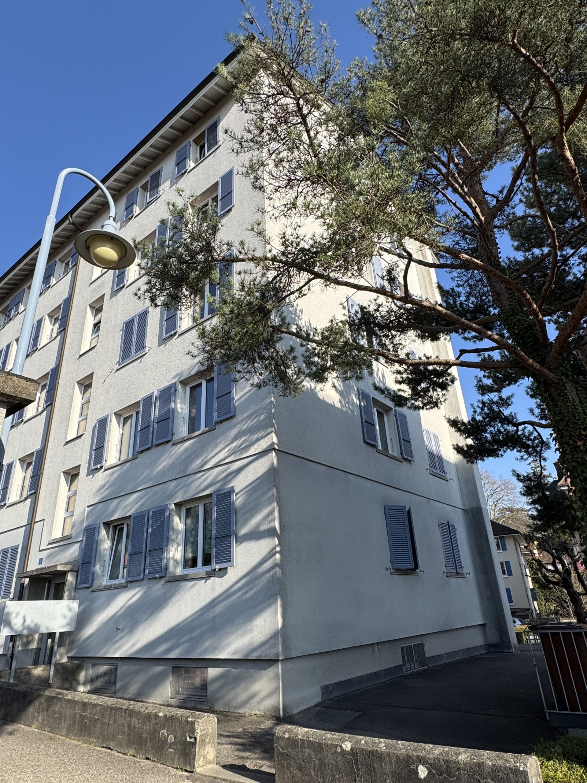 Logement à Montelly 9 ABC à Lausanne, rénovations et description de l'immeuble.